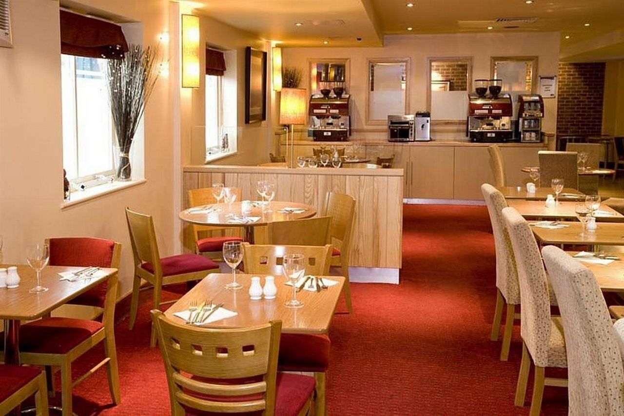 Premier Inn London Heathrow M4/J4 Hillingdon Exteriör bild