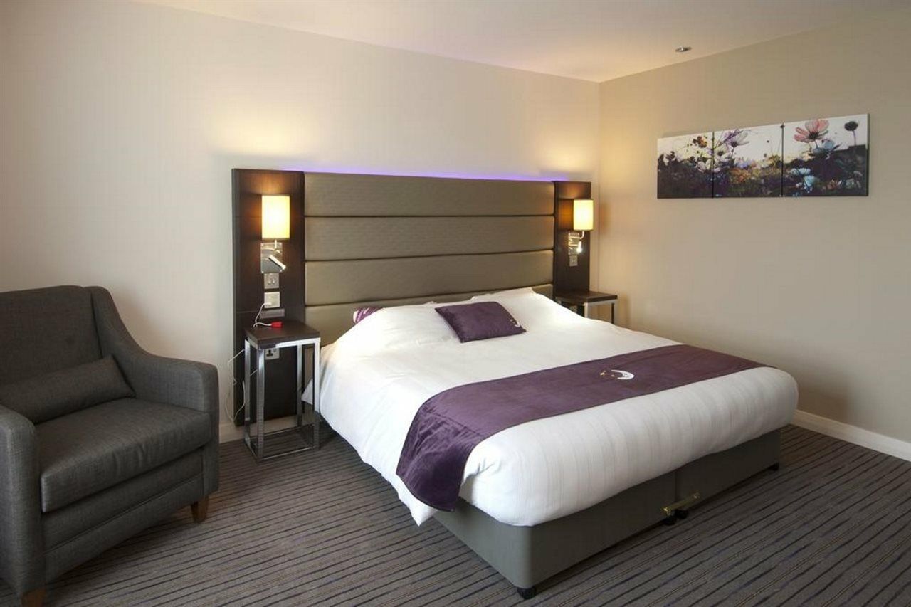 Premier Inn London Heathrow M4/J4 Hillingdon Exteriör bild